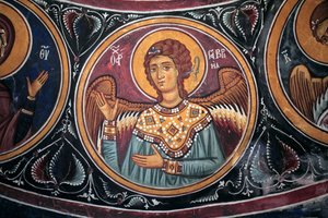 Erzengel Gabriel Medaillon um Christus und das Jüngste Gericht (Detail) des byzantinischen Freskos aus dem Narthex-Gewölbe der Kirche von Asinou. Jüngstes Gericht Szene 14. Jahrhundert (1332) UNESCO-Weltkulturerbe, Troodos-Region, Zypern.