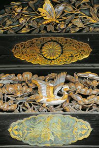 Vergoldete Vögel und Schmetterlinge, Detail des Ninomaru-Palastes, Nijo-Schloss, Kyoto von Benjamin Baud