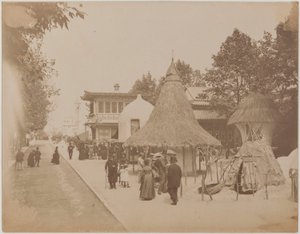 Hütten der zentralafrikanischen Eingeborenen, Weltausstellung, Champ de Mars, Paris