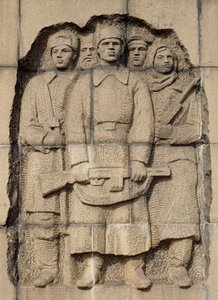 Denkmal für den Widerstand des russischen Volkes während der 900-tägigen deutschen Belagerung der Stadt Leningrad, Pskarevski-Friedhof, Relief, St. Petersburg, Russland, 20. Jahrhundert von Benjamin Baud