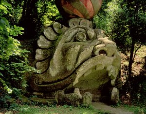 Mund einer fantastischen Höhle in Form eines Monsterkopfes, aus den Parco dei Mostri (Monsterpark) Gärten, angelegt zwischen 1550-63 vom Herzog von Orsini, nach Entwürfen von Giacomo Barozzi da Vignola von Unbekannt