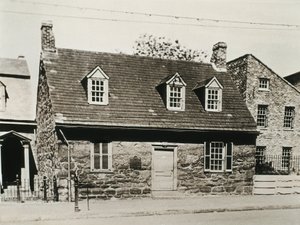 Altes Steinhaus (1737), das älteste Haus in Richmond (Vereinigte Staaten), heute in ein Museum umgewandelt, das Edgar Allan Poe (1809-1849), amerikanischem Schriftsteller, gewidmet ist