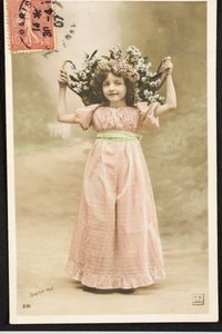 Alte Postkarte/Kinder mit Blumen