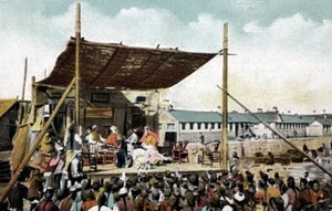 Chinesisches Freilufttheater (Postkarte)