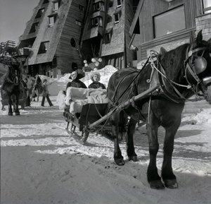 P. Topaloff und Alice Sapritch in Avoriaz während des Fantastischen Filmfestivals am 29. Januar