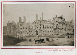 Pariser Kommune (1871): Ansicht des Hôtel de Ville in Paris nach dem Brand im Mai 1871 von Unbekannt