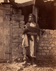 Patre aus dem Libanon mit einem Kind. Fotografie von Charles Lallemand (1826-1904) in „Syrien, Kostüme, Reisen und Landschaften“. 1865. Private Sammlung. von Unbekannter Künstler