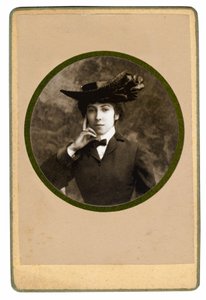 Porträt der französischen Dichterin Catherine Pozzi, ca. 1900 von Unbekannt