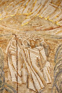 Abteibasilika Saint-Maurice, Mosaik von Madeleine Diener Moses und die Hebräer überqueren das Rote Meer, Saint-Maurice, Schweiz