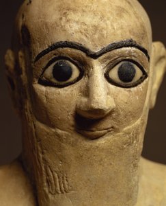 Statuette des Beamten oder Verwalters Ebih-Il, der die Göttin Ishtar anbetet, Detail des Kopfes, aus Mari, Mittlerer Euphrat, ca. 2500 v. Chr. (Gips und Lapislazuli) (Detail)