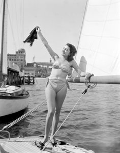 Die Schauspielerin Sanghe Gianna am Strand von Venedig Lido - 1951 von Unbekannt