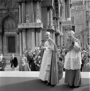 Der Kardinal Albino Luciani (Johannes Paul I.) mit Papst Paul VI. in Venedig - 1972