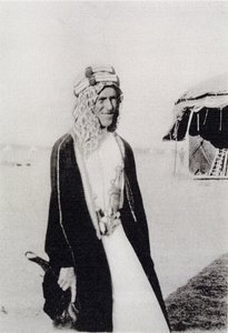 T. E. Lawrence in arabischer Kleidung