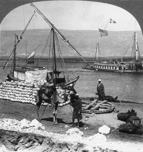 Dahabiyehs auf dem Fluss bereit für eine Nilreise, Ägypten, 1905
