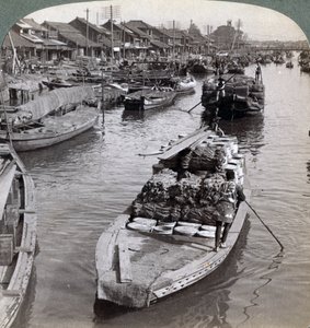 Blick nach Westen von der Nihon-bashi-Brücke, Richtung Zentrum von Tokio, Japan, 1904