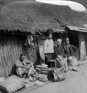 Einheimischer Laden und Kunden, nahe Mogok, Nordburma, ca. 1900er Jahre