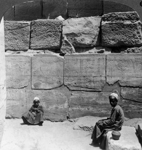 Pflanzen und Tiere aus Syrien, gebracht von den Pharaonen, Tempel von Karnak, Ägypten, 1905 von Underwood and Underwood