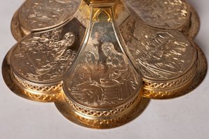Kelch. Goldschmiedearbeit, Schmuck