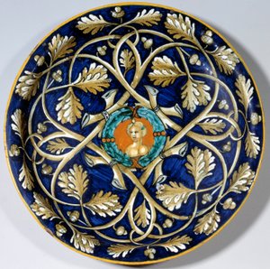 Fayenceplatte mit weiblicher Büste. 16. Jahrhundert. Paris, Musée du Louvre