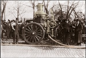 Feuerwehrpumpe der New Yorker Feuerwehr 1909 von Unknown artist