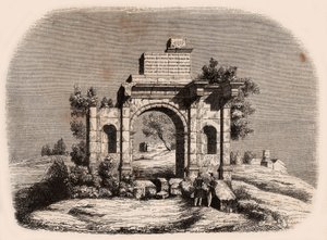 Vorderansicht des römischen Bogens von Djemilah in Algerien: zwei französische Soldaten posieren vor den Ruinen