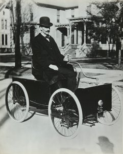Henri Ford fuhr 1896 sein erstes Benzinauto auf die Straßen von Detroit von Unknown artist