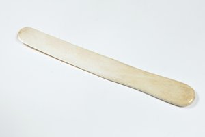 Elfenbein-Papiermesser im Besitz von Charles Dickens, ca. 1850