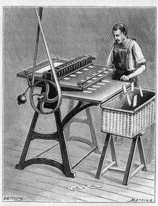 Herstellung von Spielkarten nach alten Methoden. Ausschneiden von Spielkarten. Gravur von 1893