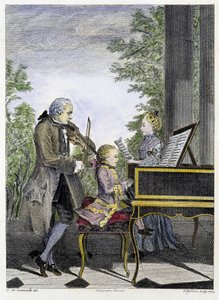 Wolfgang Amadeus Mozart als Kind am Klavier, umgeben von seinem Vater Leopold an der Geige und seiner Schwester Marianne beim Singen - Gravur