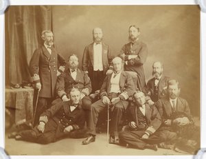 Gruppenporträt von Marineoffizieren