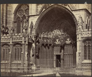 Portal einer Kathedrale