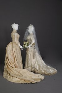 Hochzeitskleider von Unknown artist