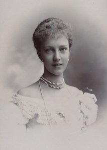 Erzherzogin Elisabeth Marie Henriette Stephanie Gisela von Österreich (2. September 1883 – 16. März 1963) (Foto)