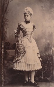 Baroness Marie Alexandrine "Mary" von Vetsera (19. März 1871 – 30. Januar 1889) (Foto) von Unknown photographer