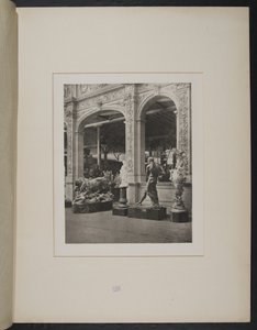 Eingang italienischer Abschnitt, Gebäude der Manufakturen von Unknown photographer