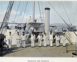 Exercise des Signals - in „Album militaire - Marine: La vie à bord“ von Unknown photographer
