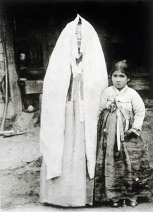 Koreanische Frau und junges Mädchen
