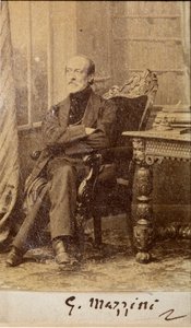 Porträt von Giuseppe Mazzini, mit Autogramm (s/w Foto) von Unknown photographer