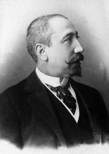 Porträt von Jacques Anatole François Thibault, genannt Anatole France (1844-1942), Schriftsteller und Journalist, gewählt in die Académie Française im Jahr 1896. von Unknown photographer