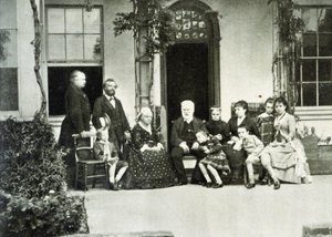 Porträt von Victor Hugo im Exil in Guernsey im Jahr 1866 mit Juliette Drouet zu seiner Rechten