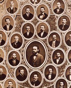 Porträts von Mitgliedern des Prager Provisorischen Theaterorchesters, mit Antonin Dvorak und Bedrich Smetana von Unknown photographer