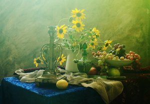 Elegantes Stillleben Sonnenblumen von UstinaGreen