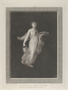 Eine teilweise nackte Bacchantin hält eine Scheibe in ihrer erhobenen linken Hand und einen Eimer, ca. 1795-1820