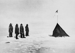 Roald Amundsen, Helmer Hanssen, Sverre Hassel und Oscar Wisting vor dem am Südpol errichteten Zelt, 16. Dezember