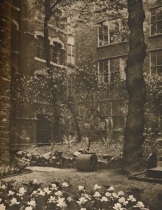 Der leere Kirchhof von All Hallows Staining, um 1935