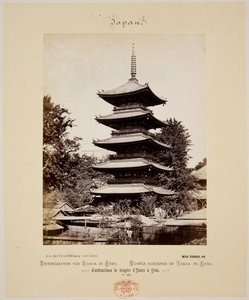 Tempelgebäude von Asaxa in Yedo (Edo) von Wilhelm J. Burger