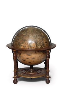 Großes Paar Bibliotheksgloben, der terrestrische 1645/48, der himmlische nach ca. 1630