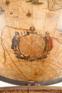 Großes Paar Bibliotheksgloben, der terrestrische 1645/48, der himmlische nach ca. 1630
