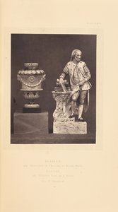 Vase und Statue