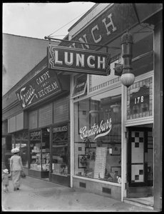 Canterbury Lunch Schild bei 202 (oder 178) E. 125th Street, New York City, 2. Mai 1916 von William Davis Hassler